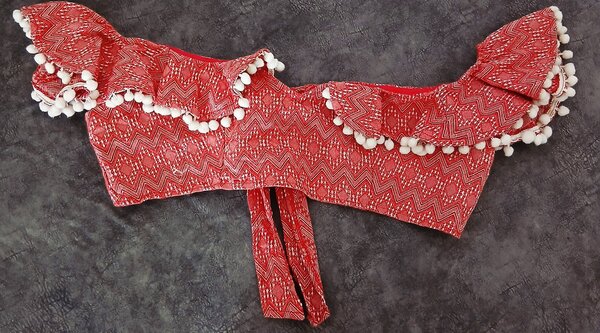 Top à pompons bohème