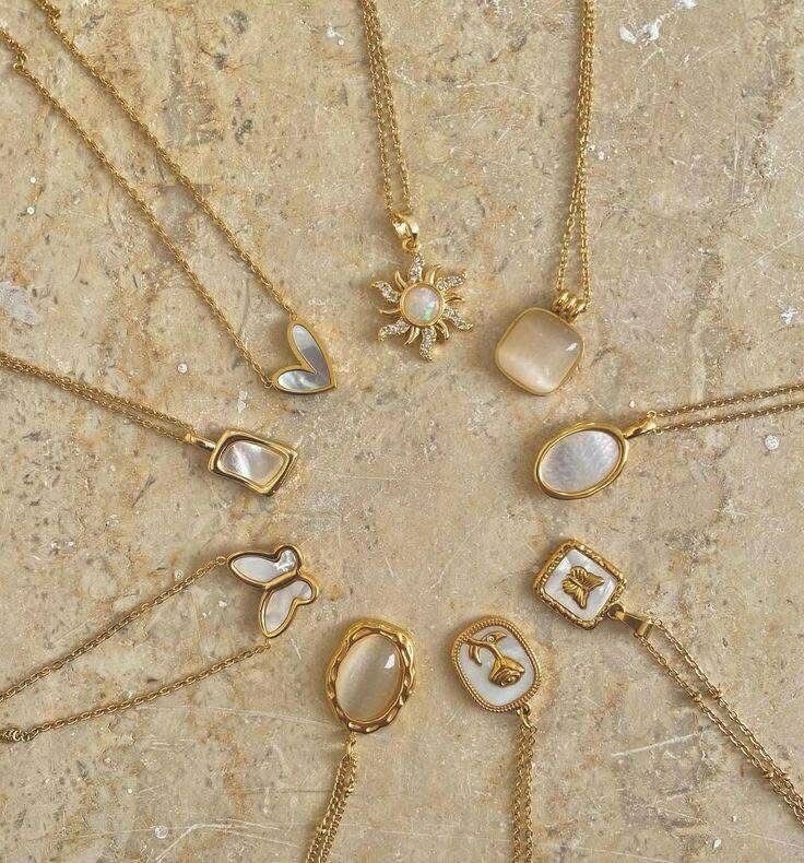 Bracelets et colliers en or