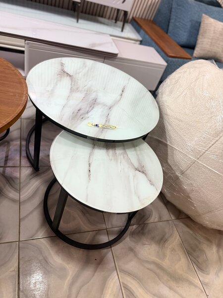 Tables gigognes modernes