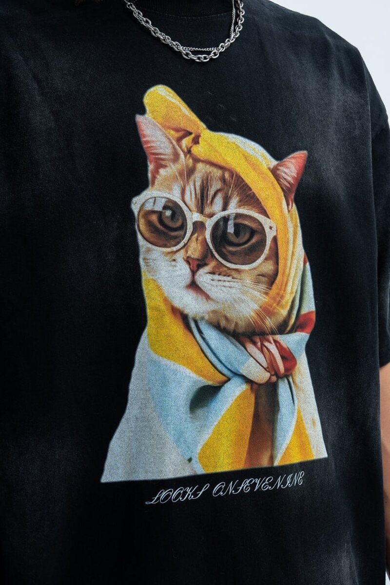 Футболка - Lawfoo "Babushka Cat"