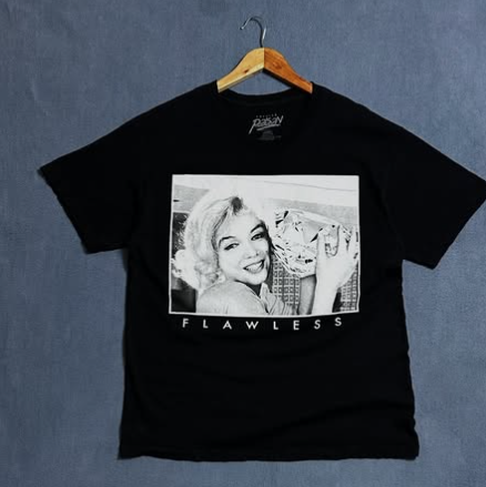 Poison graphic t shirt size: ML