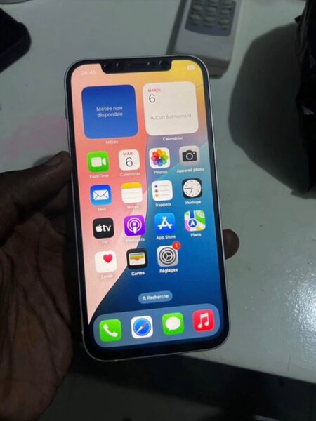 iPhone Blanc 128 Go Débloqué