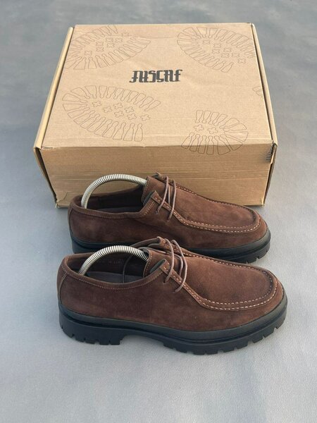 Chaussures homme en daim robustes