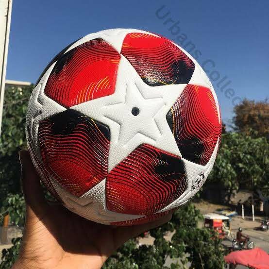 Ballon de Football Étoilé Rouge