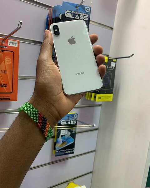 BRAND NEW IPHONE 🍏 pro 