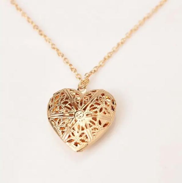 Collier Médaillon en coeur