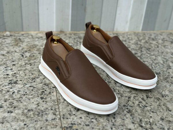 Chaussures en cuir élégantes