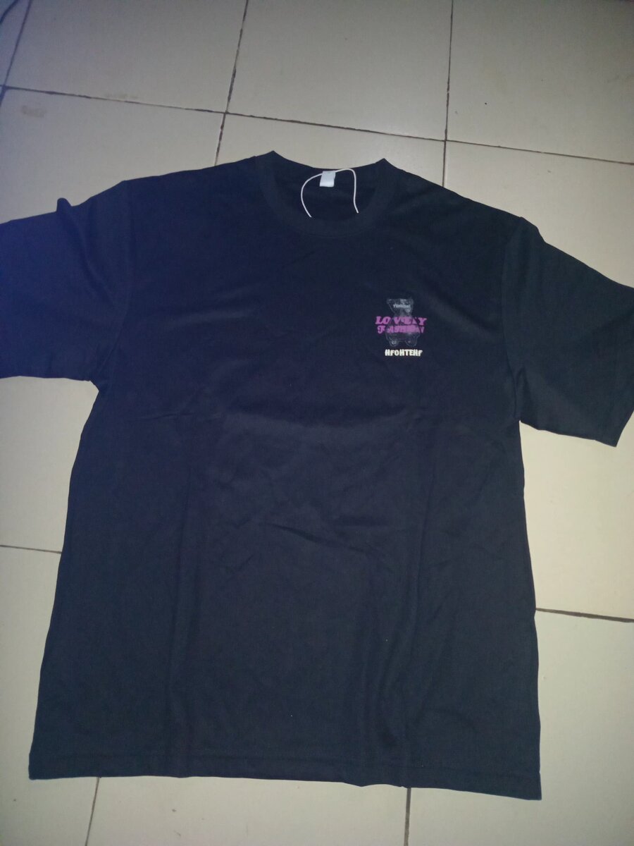 T-shirt noir imprimé mode