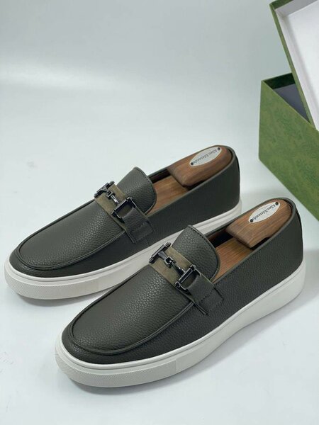CLASSIC WEAR