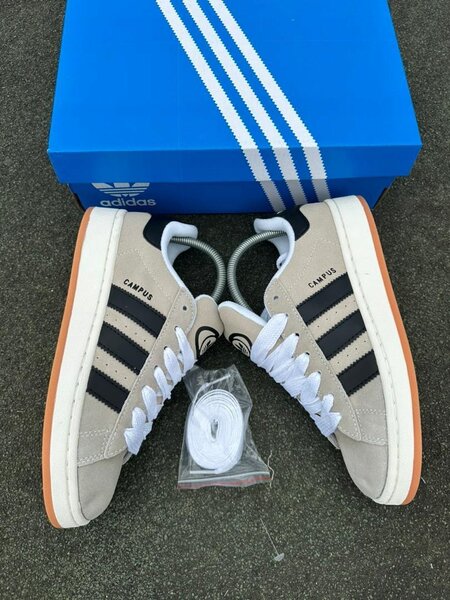 Adidas campus
