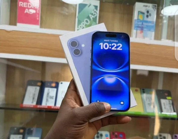 iPhone 14 Bleu - Smartphone