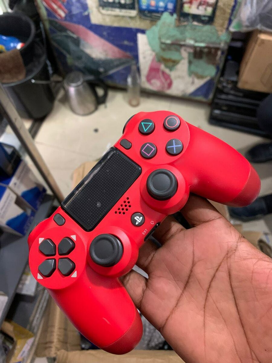 Ps4 controllers,am coming with warranty