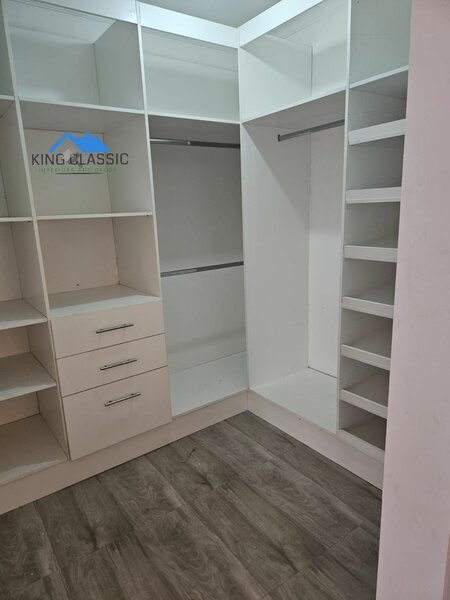 Fitted Wardrobes & Closets