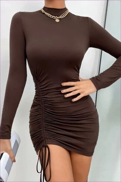 Robe moulante marron chic