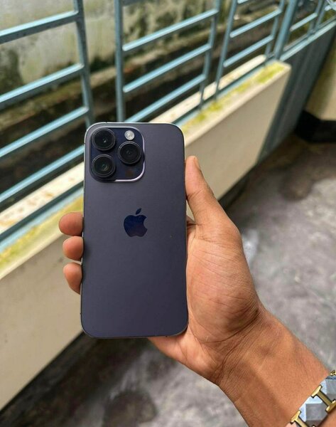 iPhone 14 pro max neuf