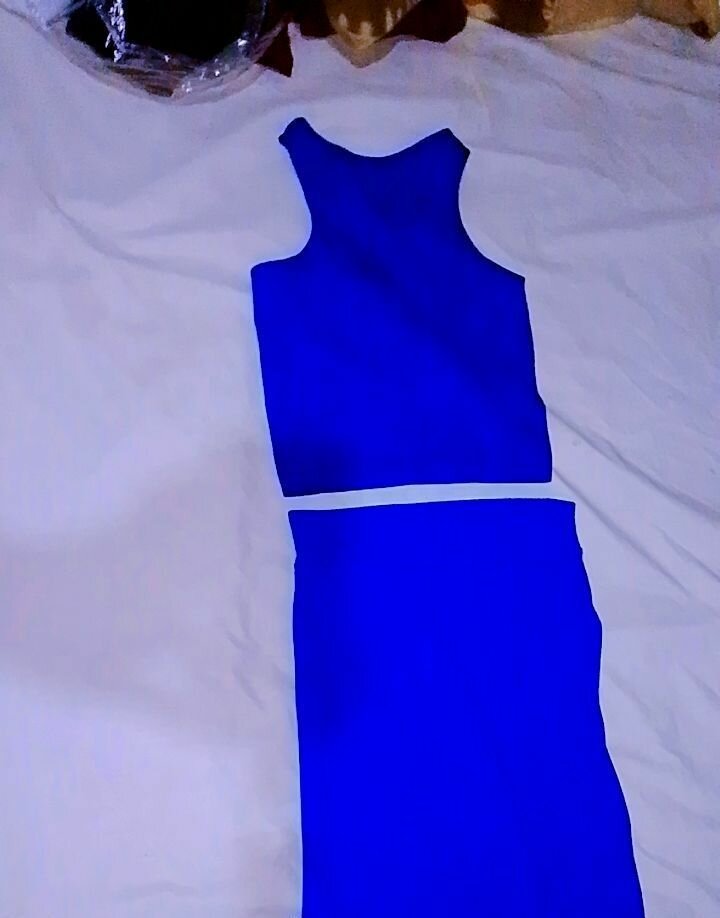 Ensemble bleu sans manches