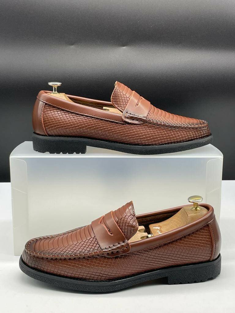 Soulier crocodile geogra