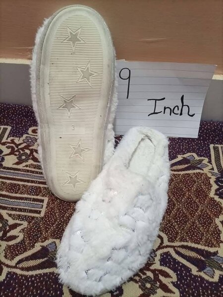 Ladies slippers