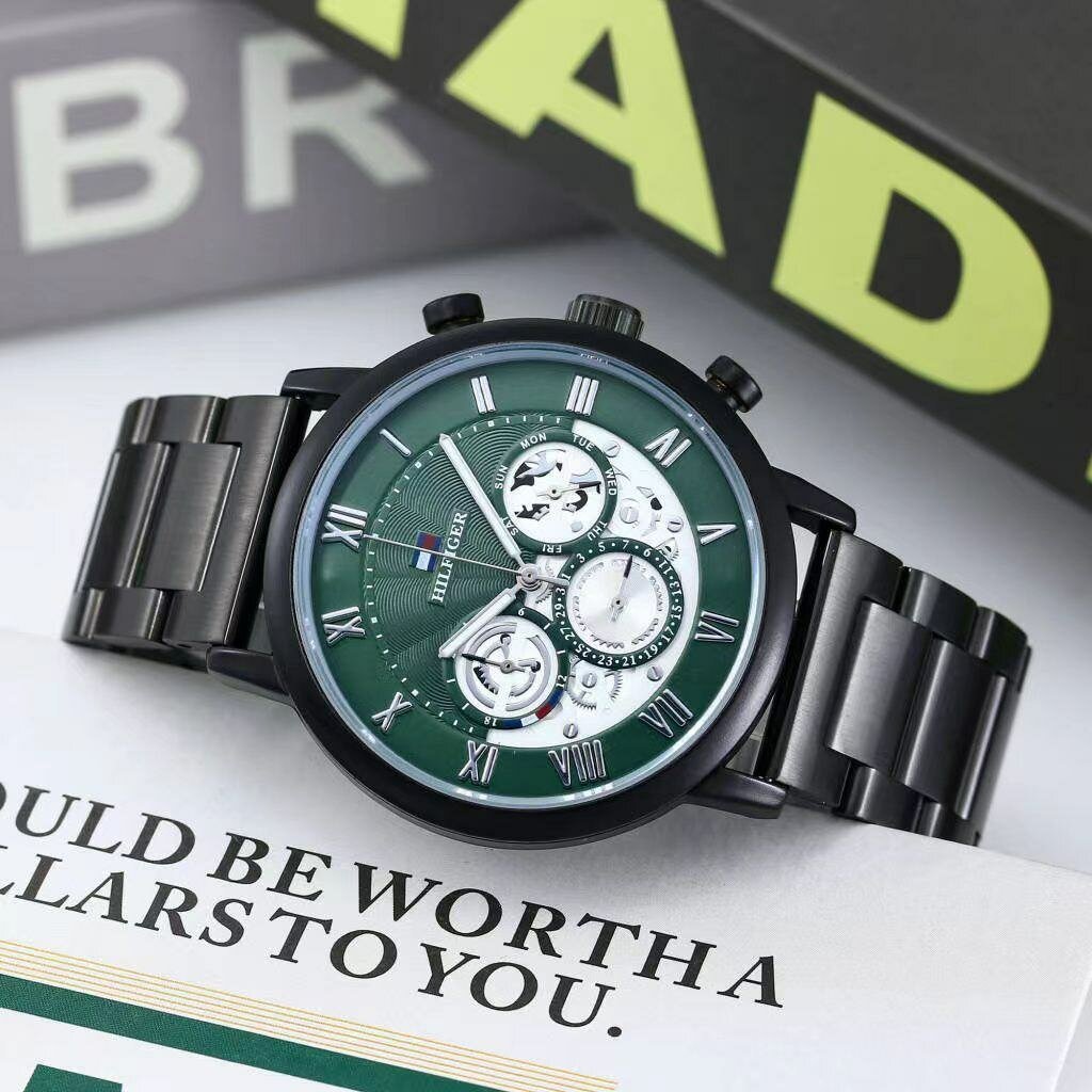 Montre de qualité TOMMY HILFIGER pour grands Hommes