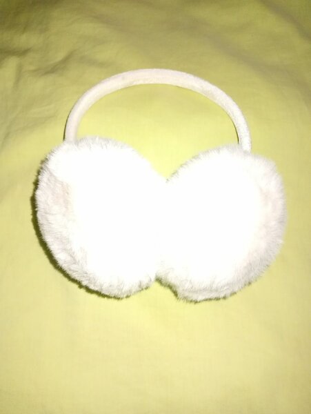 Cache-oreilles doux et chaud