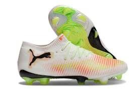 Chaussures de foot élégantes