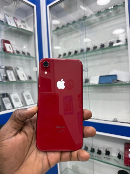 iPhone XR rouge