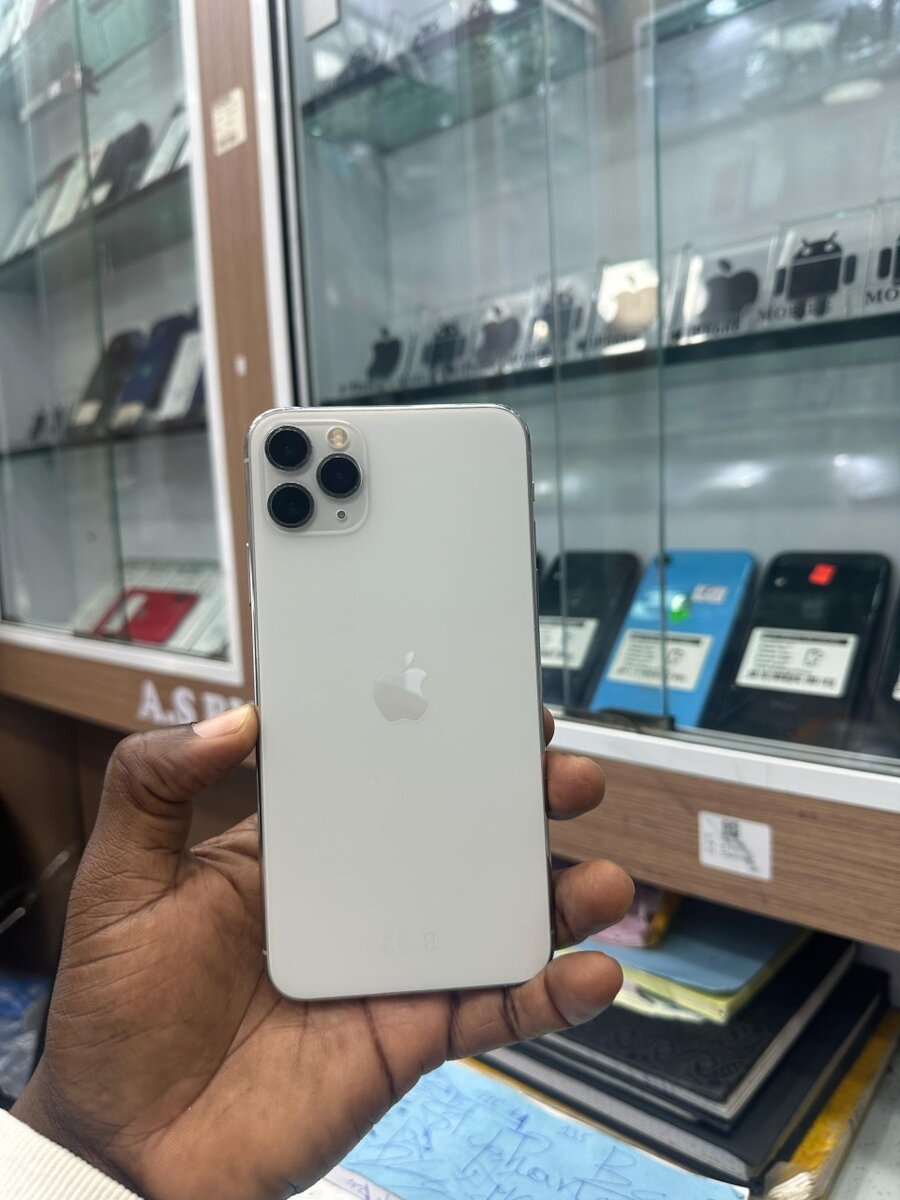 iPhone 11 Pro Max 64 Go