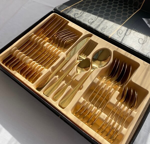 Столовые приборы на 6 персон