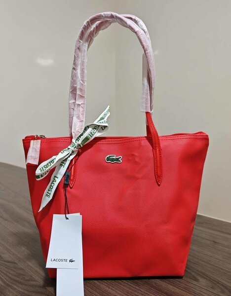 Sac cabas Lacoste élégant