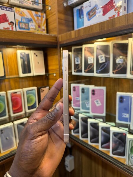 IPHONE 13 SIMPLE 128 giga