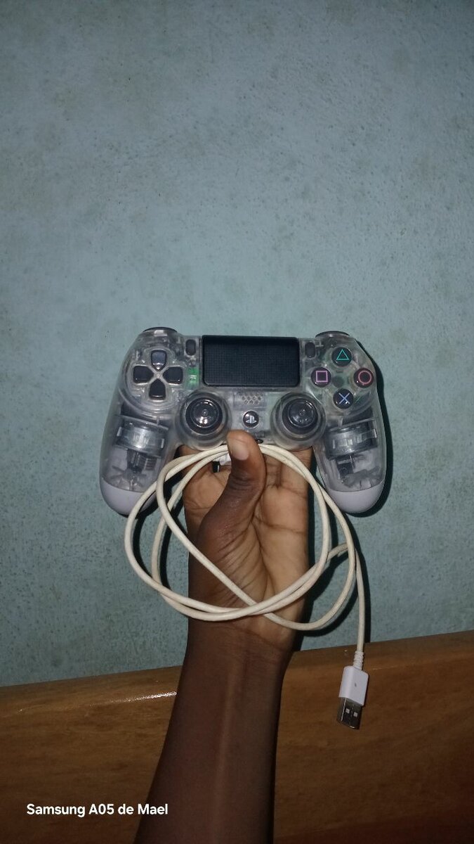 Console de Jeu PS4 avec Manette