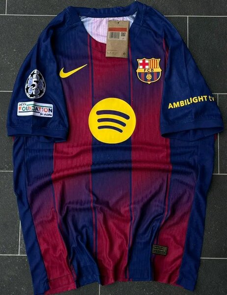 Maillots de football de clubs populaires