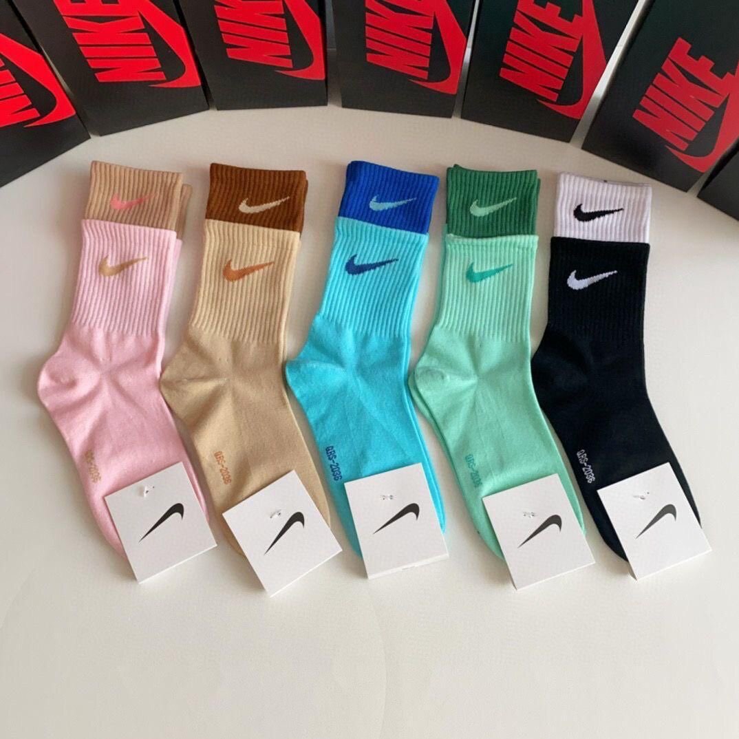 Chaussettes sport colorées