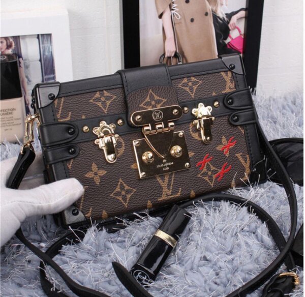 Sacoche Louis Vuitton
