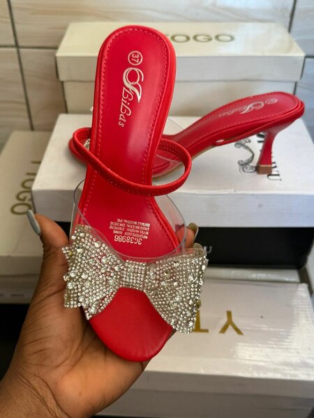 Sandales femmes ornées