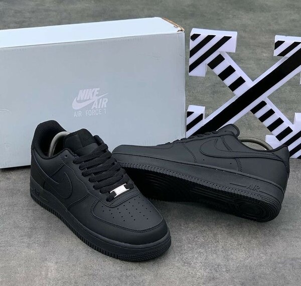 Nike Air Force 1 Noires