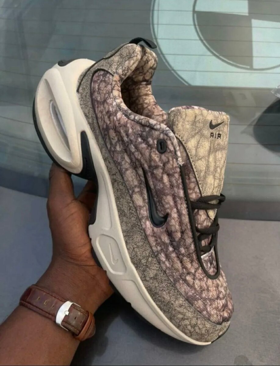 AIR MAX
