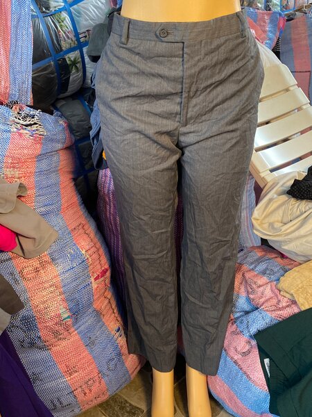 Pantalon classique gris femme