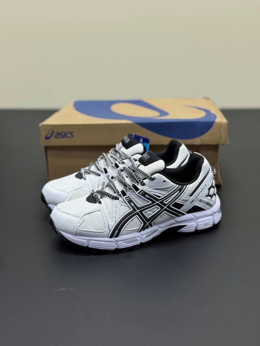 Chaussures de course légères Asics