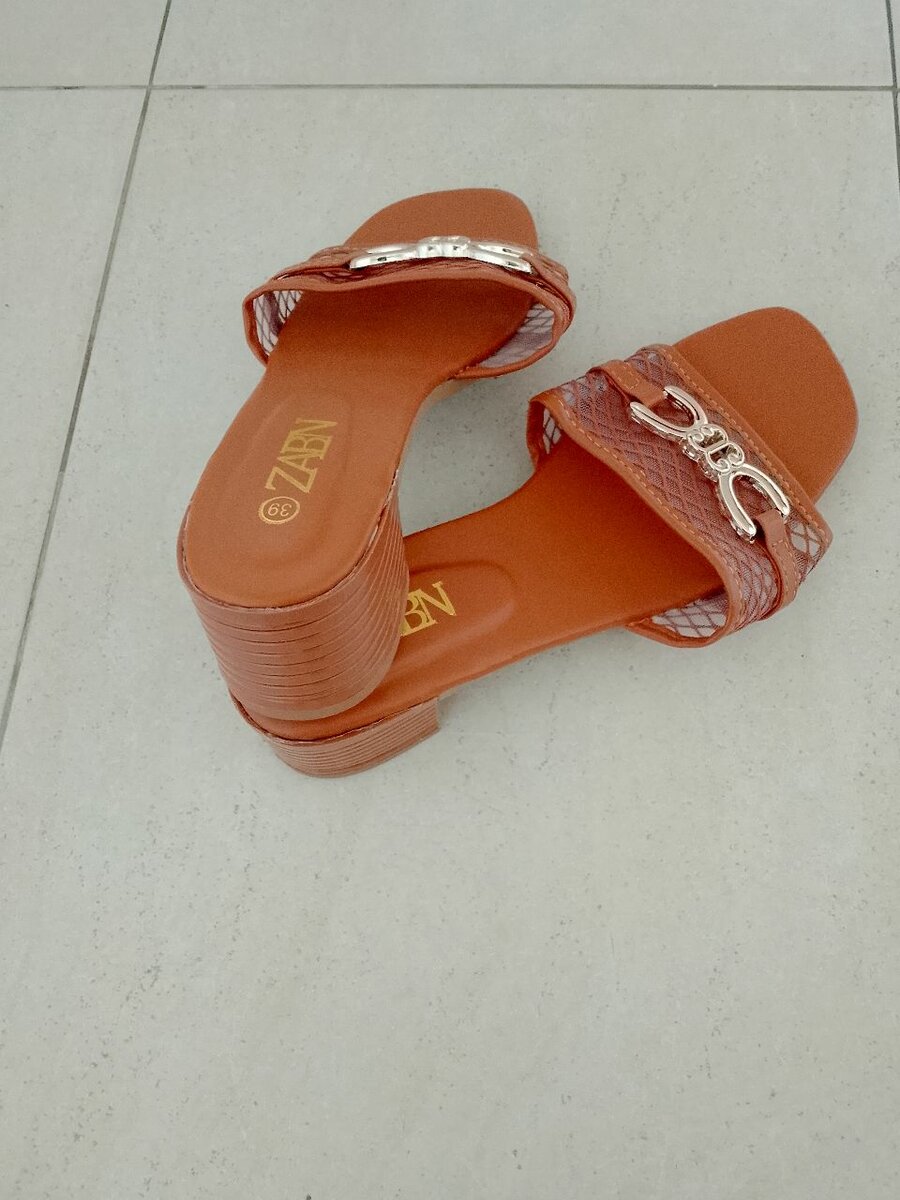 Scandale a petit talons