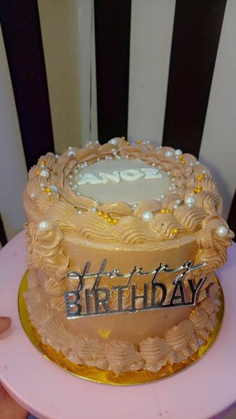 Gâteau d'anniversaire élégant