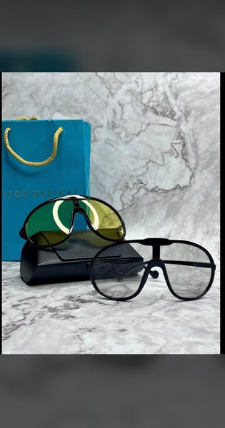 Lunettes de soleil modernes