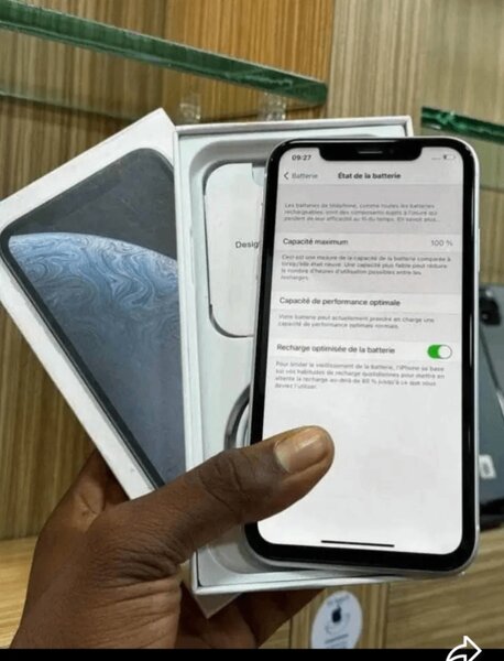 iPhone avec boîte