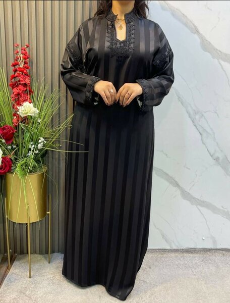 Caftan élégant rayé