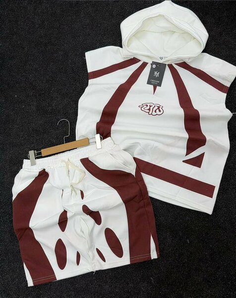 Ensemble à capuche et short