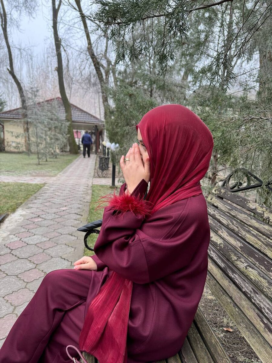 Двойка с перьями