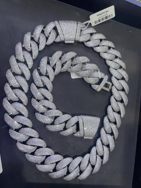 Moissanite Diamond set