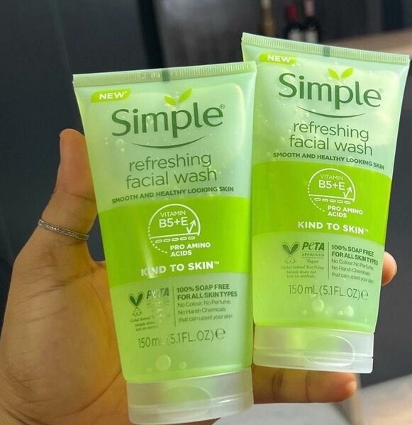 nettoyant de visage Simple