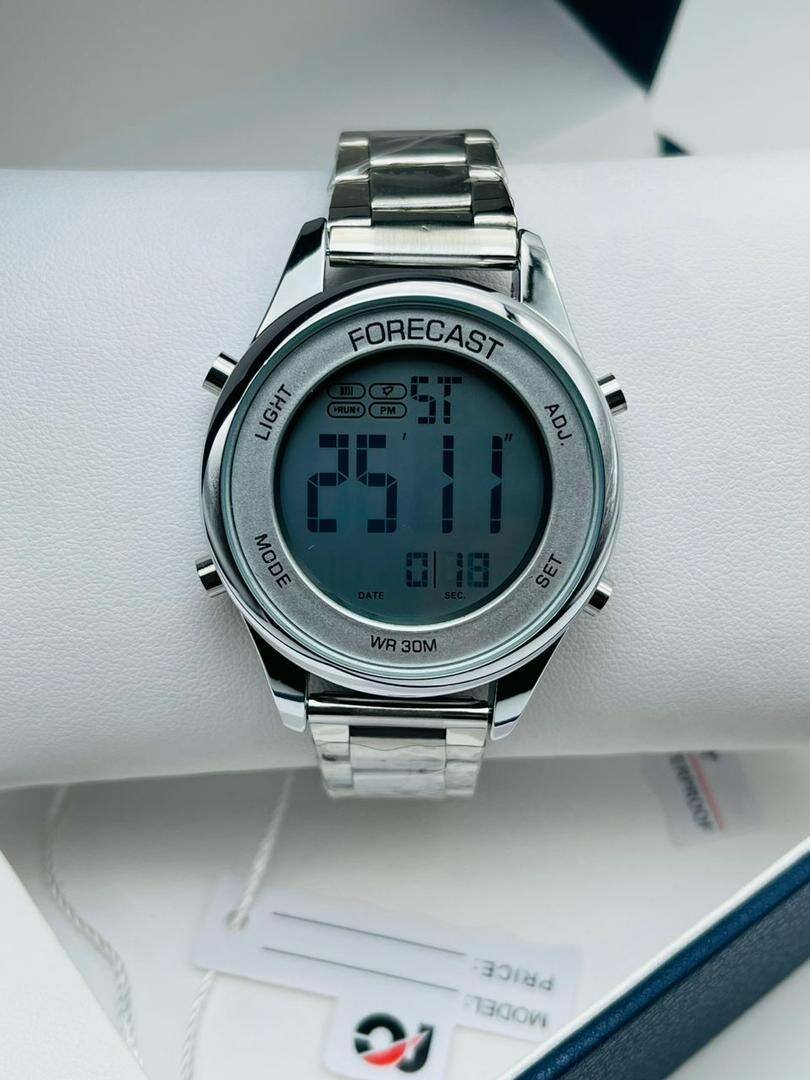 Montre digitale étanche élégante