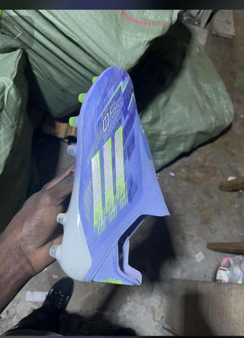 Chaussures de Foot Colorées